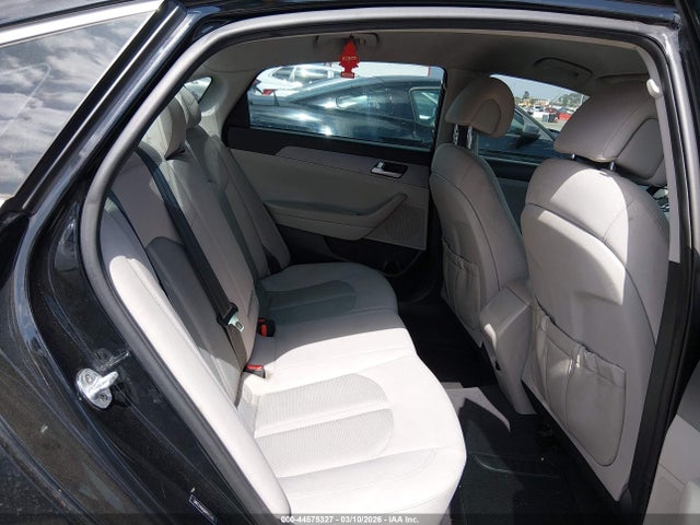 Hyundai SONATA ECO 2017 5NPE24AA0HH503248 Image 8