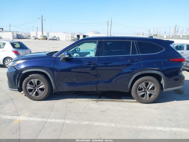 Toyota Highlander Xle 2021 5TDGZRAH9MS520780 Image 14