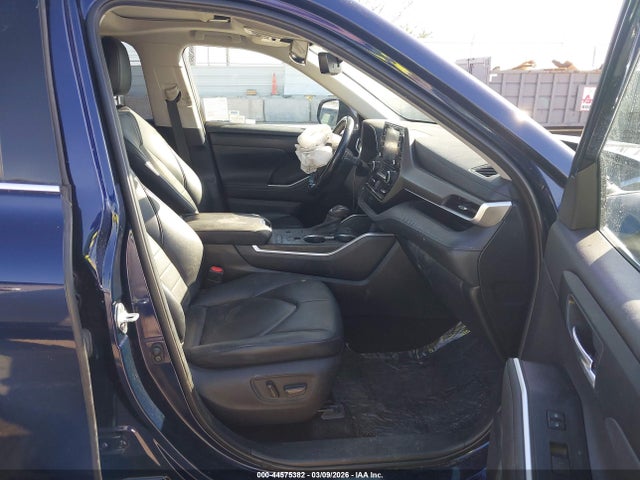 2021 TOYOTA HIGHLANDER 5TDGZRAH9MS520780 Photo 4