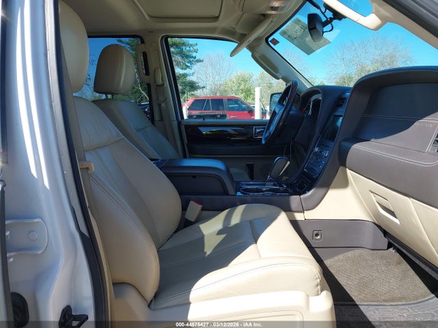 5LMJJ3LT4HEL04996 Lincoln Navigator L Reserve
