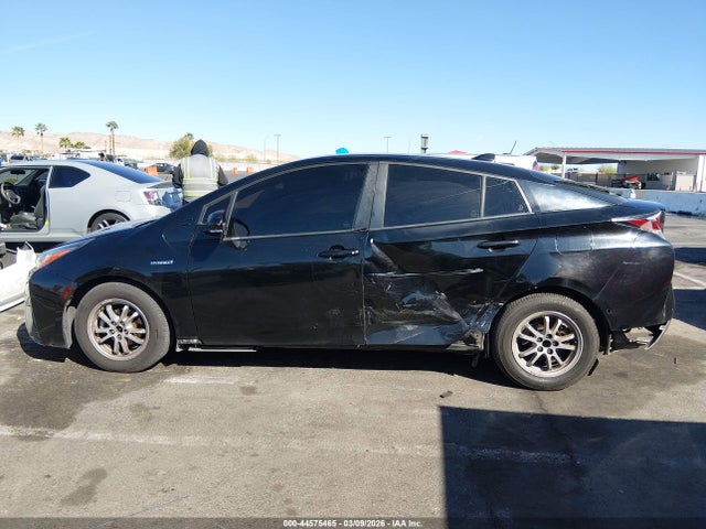 Toyota Prius Two 2017 JTDKBRFU0H3575713 Image 15