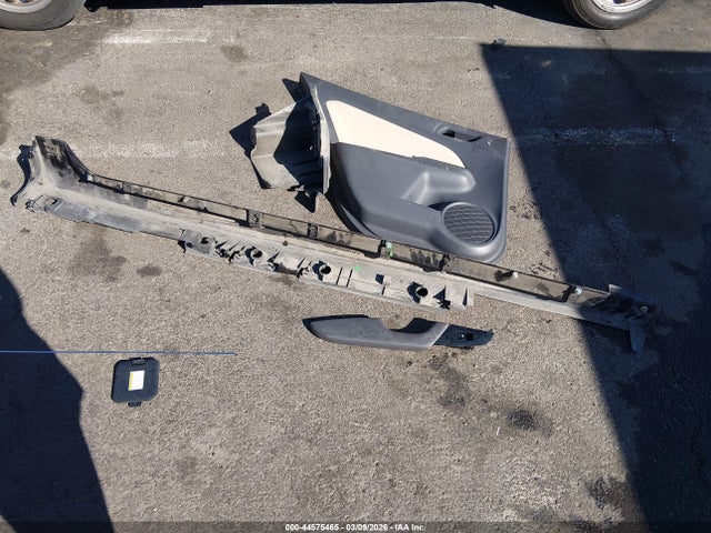 Toyota Prius Two 2017 JTDKBRFU0H3575713 Image 12