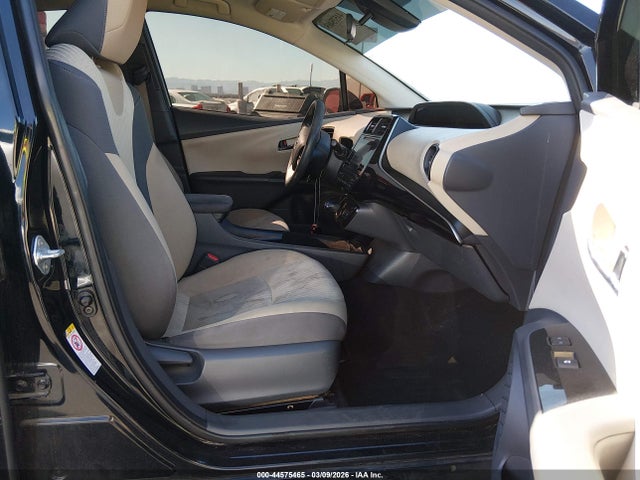 Toyota Prius Two 2017 JTDKBRFU0H3575713 Image 5