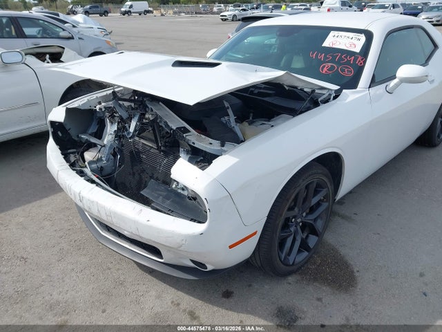 Продажа на аукционе авто 2022 Dodge Challenger Sxt, vin: 2C3CDZAGXNH100468, номер лота: 44575478