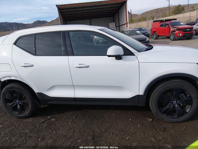 Volvo Xc40 T5 Momentum 2020 YV4162UK3L2310398 Image 14