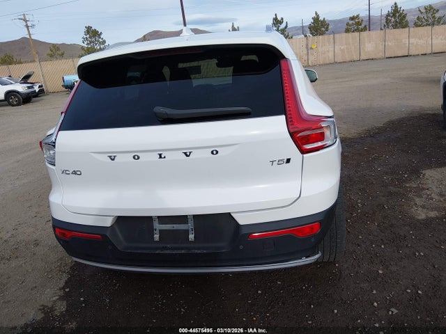 Volvo Xc40 T5 Momentum 2020 YV4162UK3L2310398 Image 17