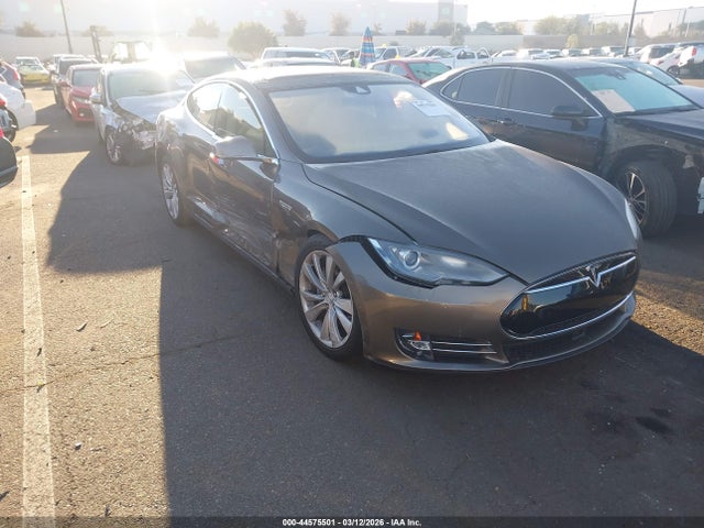 2015 TESLA MODEL S 5YJSA1E26FF102550