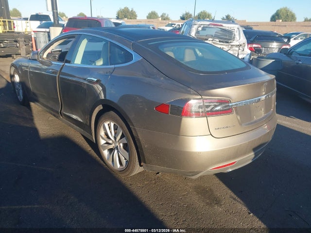2015 TESLA MODEL S 5YJSA1E26FF102550 Photo 2