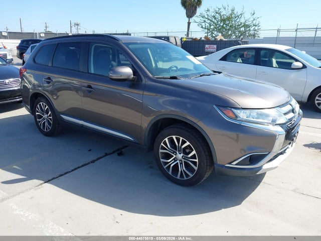 2016 MITSUBISHI OUTLANDER JA4AD3A33GZ022755 Photo 0