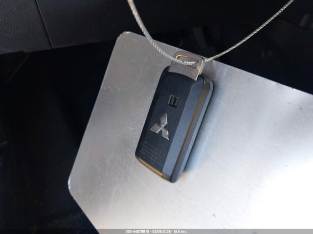 2016 MITSUBISHI OUTLANDER JA4AD3A33GZ022755 Photo 10