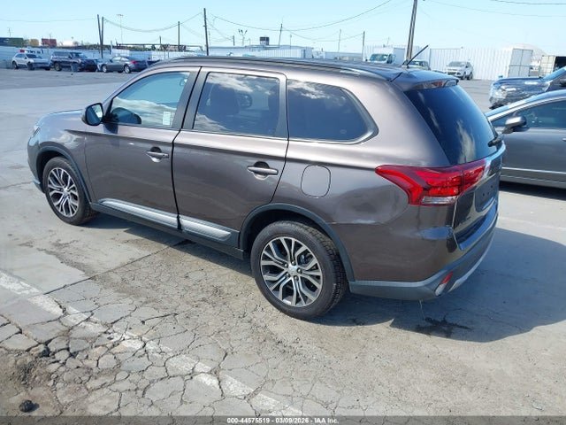 2016 MITSUBISHI OUTLANDER JA4AD3A33GZ022755 Photo 2