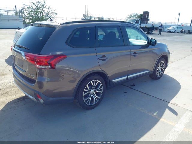 2016 MITSUBISHI OUTLANDER JA4AD3A33GZ022755 Photo 3
