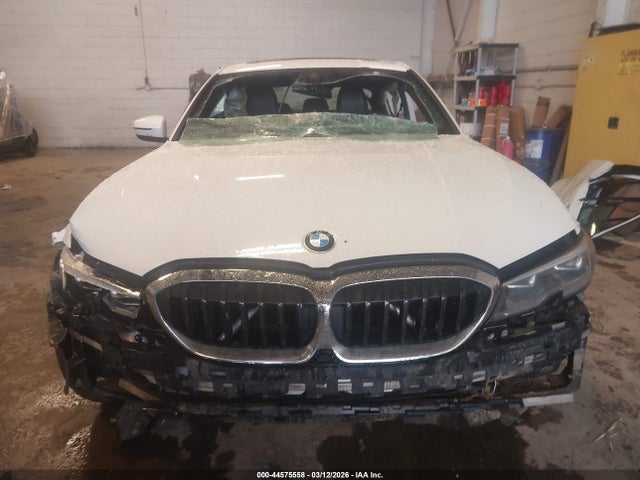 44575558 :رقم المزاد ، 3MW5R7J08L8B20722 vin ، 2020 Bmw 330i Xdrive مزاد بيع