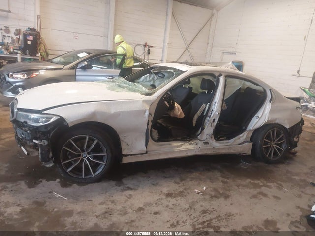 44575558 :رقم المزاد ، 3MW5R7J08L8B20722 vin ، 2020 Bmw 330i Xdrive مزاد بيع