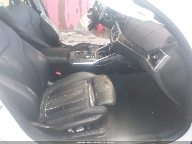 44575558 :رقم المزاد ، 3MW5R7J08L8B20722 vin ، 2020 Bmw 330i Xdrive مزاد بيع