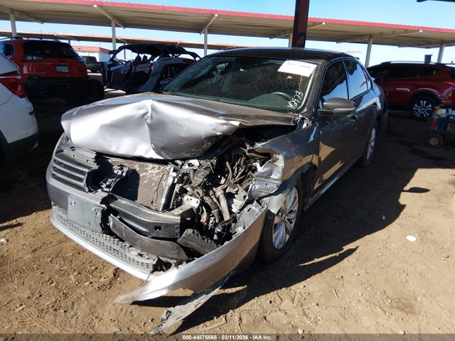 2015 Volkswagen Passat 1.8t Wolfsburg Edition მანქანა იყიდება აუქციონზე, vin: 1VWAT7A39FC037436, აუქციონის ნომერი: 44575568