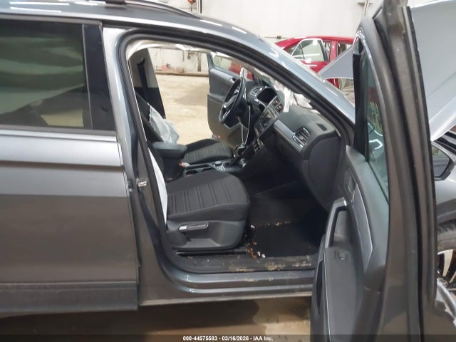 2023 VOLKSWAGEN TIGUAN 3VVFB7AX6PM085167 Photo 4