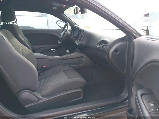 44575598 :رقم المزاد ، 2C3CDZAG3JH271993 vin ، 2018 Dodge Challenger Sxt مزاد بيع
