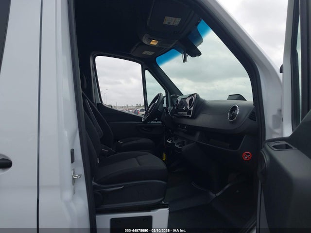 2025 Mercedes-benz Sprinter 2500 Standard Roof 4-cyl Diesel მანქანა იყიდება აუქციონზე, vin: W1Z4KFHY0SP817625, აუქციონის ნომერი: 44575650