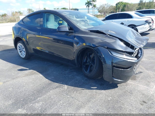 2026 TESLA MODEL Y 7SAYGDED2TF539178 Photo 0