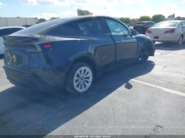 2026 TESLA MODEL Y 7SAYGDED2TF539178 Photo 3