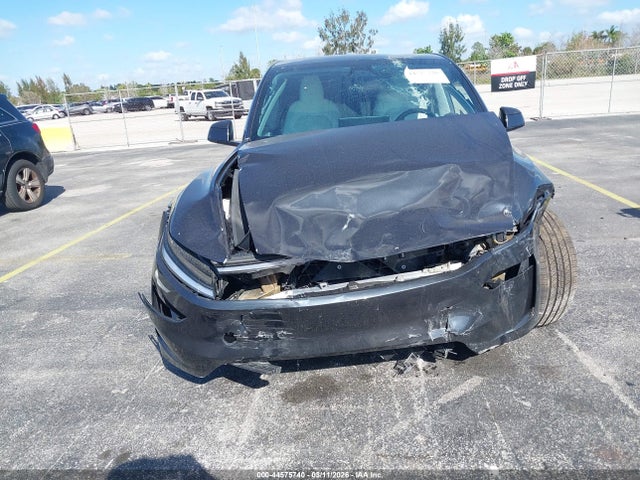 2026 TESLA MODEL Y 7SAYGDED2TF539178 Photo 5