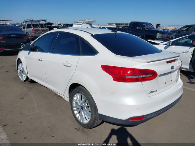 Ford Focus Titanium 2016 1FADP3J22GL274846 Image 3