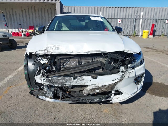 Volvo S60 B5 Ultimate Dark Theme 2024 7JRL12TM6RG303097 Image 13