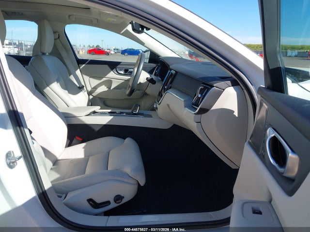 Volvo S60 B5 Ultimate Dark Theme 2024 7JRL12TM6RG303097 Image 5