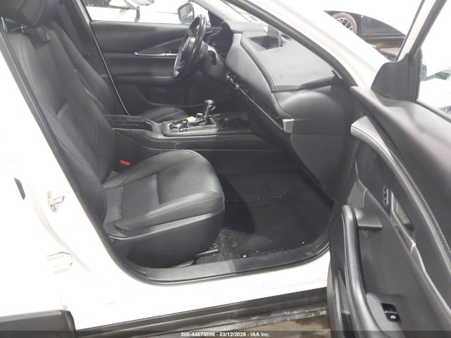 44575896 :رقم المزاد ، 3MVDMBBL4NM427760 vin ، 2022 Mazda Cx-30 Select مزاد بيع
