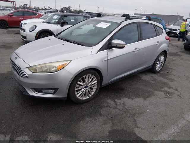 Ford Focus Titanium 2015 1FADP3N27FL241186 Image 2