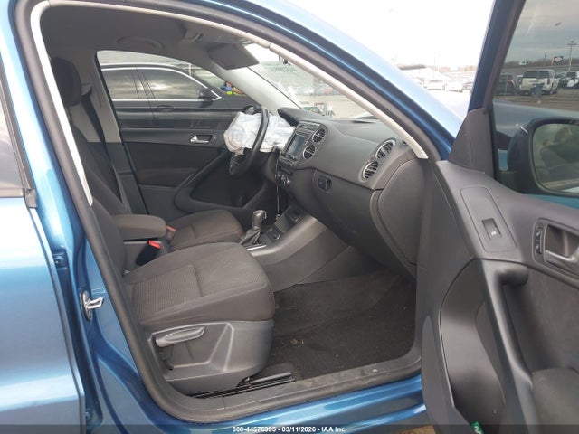 44575995 :رقم المزاد ، WVGBV7AX2HK049971 vin ، 2017 Volkswagen Tiguan 2.0t/2.0t S مزاد بيع