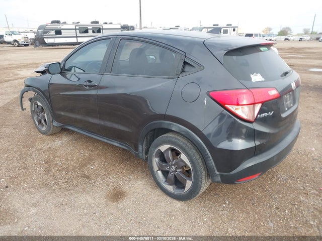 2018 HONDA HR-V 3CZRU5H57JG704325 Photo 2