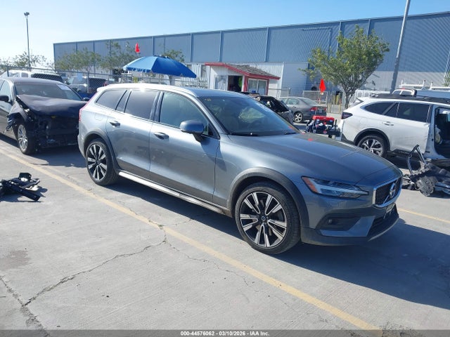 2020 VOLVO V60 CROSS COUNTRY YV4102WK5L1033452