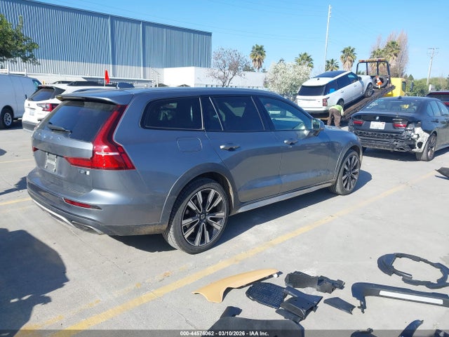 2020 VOLVO V60 CROSS COUNTRY YV4102WK5L1033452 Photo 3