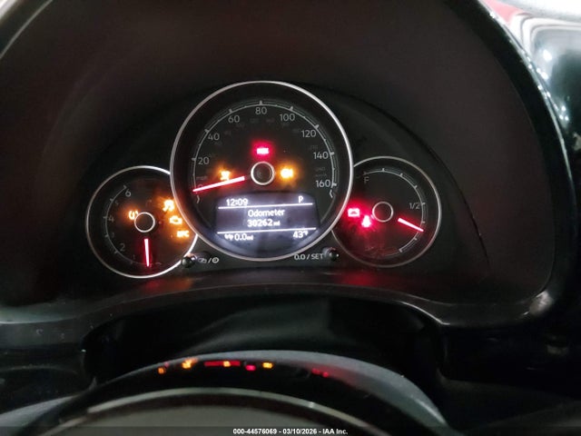 Aukcja sprzedaży 2018 Volkswagen Beetle 2.0t Coast/2.0t S, vin: 3VWFD7AT1JM707488, numer aukcji: 44576069