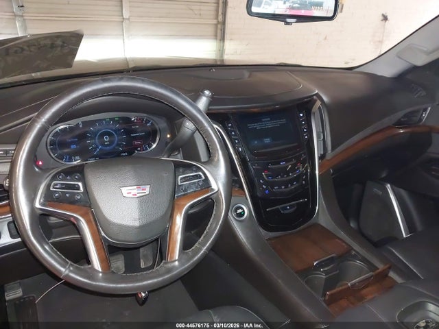 Aukcja sprzedaży 2018 Cadillac Escalade Esv Luxury, vin: 1GYS3HKJXJR311687, numer aukcji: 44576175