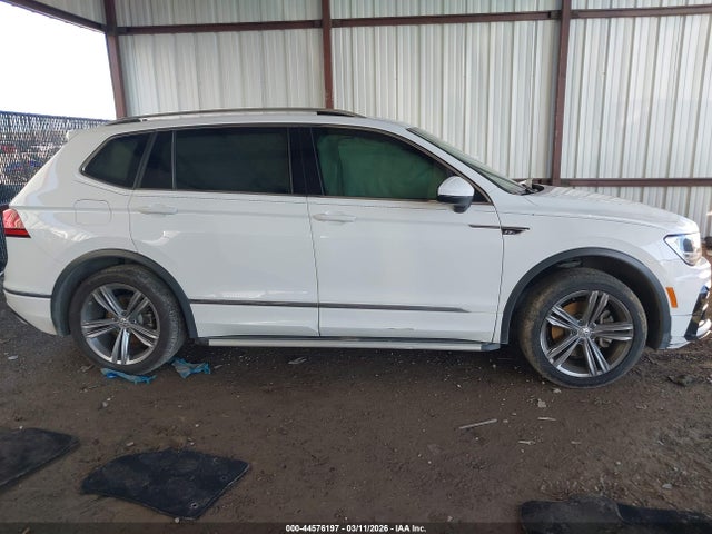Продаж на аукціоні авто 2019 Volkswagen Tiguan 2.0t Se/2.0t Sel/2.0t Sel R-line/2.0t Sel R-line Black, vin: 3VV2B7AX5KM049400, номер лоту: 44576197