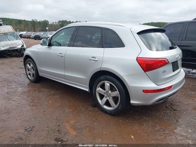 2011 AUDI Q5 WA1DKAFP4BA048985 Photo 2