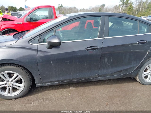 1G1BE5SM5H7183186 Chevrolet Cruze Lt Auto