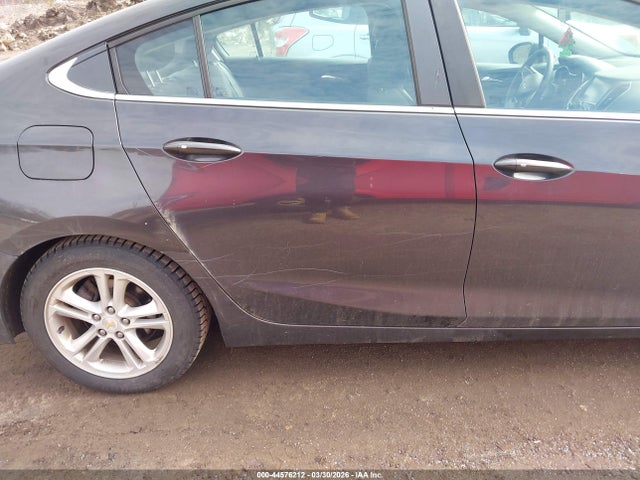 1G1BE5SM5H7183186 Chevrolet Cruze Lt Auto
