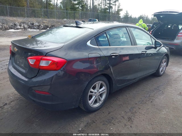 1G1BE5SM5H7183186 Chevrolet Cruze Lt Auto