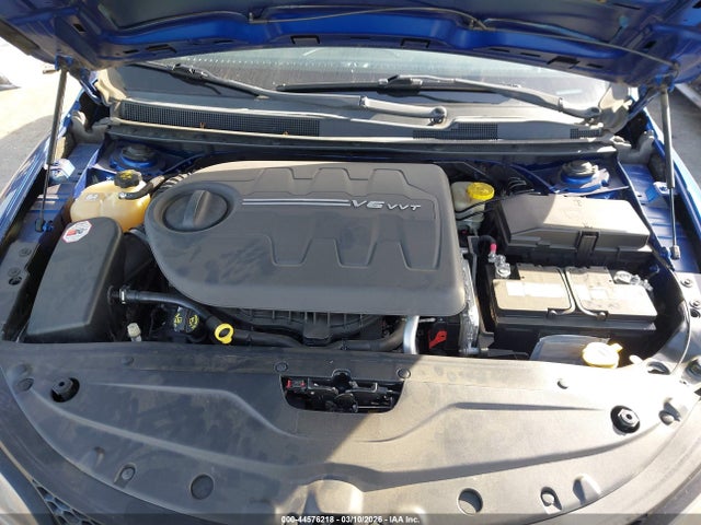 Продажа на аукционе авто 2015 Chrysler 200 S, vin: 1C3CCCBG0FN542912, номер лота: 44576218