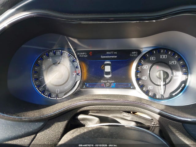 Продажа на аукционе авто 2015 Chrysler 200 S, vin: 1C3CCCBG0FN542912, номер лота: 44576218