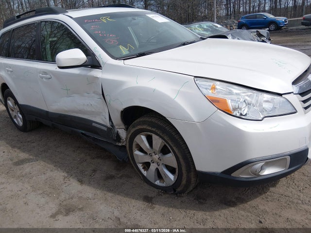 Auction sale of the 2010 Subaru Outback 2.5i Limited, vin: 4S4BRBLC5A3352163, lot number: 44576327