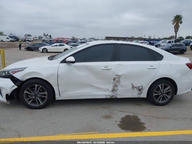 44576378 :رقم المزاد ، 3KPF24AD1PE608351 vin ، 2023 Kia Forte Lxs مزاد بيع