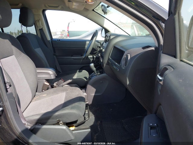 2011 JEEP COMPASS 1J4NT1FB0BD226749 Photo 4
