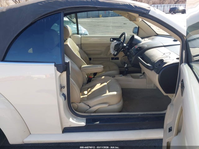 2006 Volkswagen New Beetle 2.5/2.5 (a6) მანქანა იყიდება აუქციონზე, vin: 3VWSF31Y56M327512, აუქციონის ნომერი: 44576512