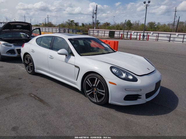 2015 PORSCHE PANAMERA WP0AA2A77FL001422
