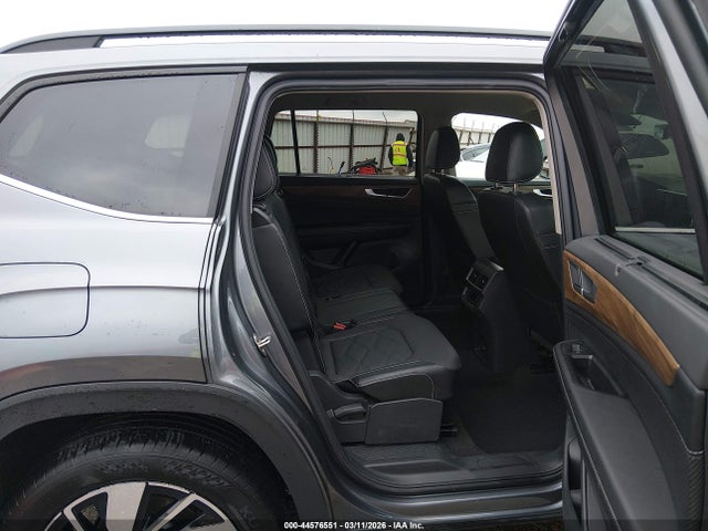 44576551 :رقم المزاد ، 1V2HR2CA1RC552822 vin ، 2024 Volkswagen Atlas 2.0t Se W/technology مزاد بيع